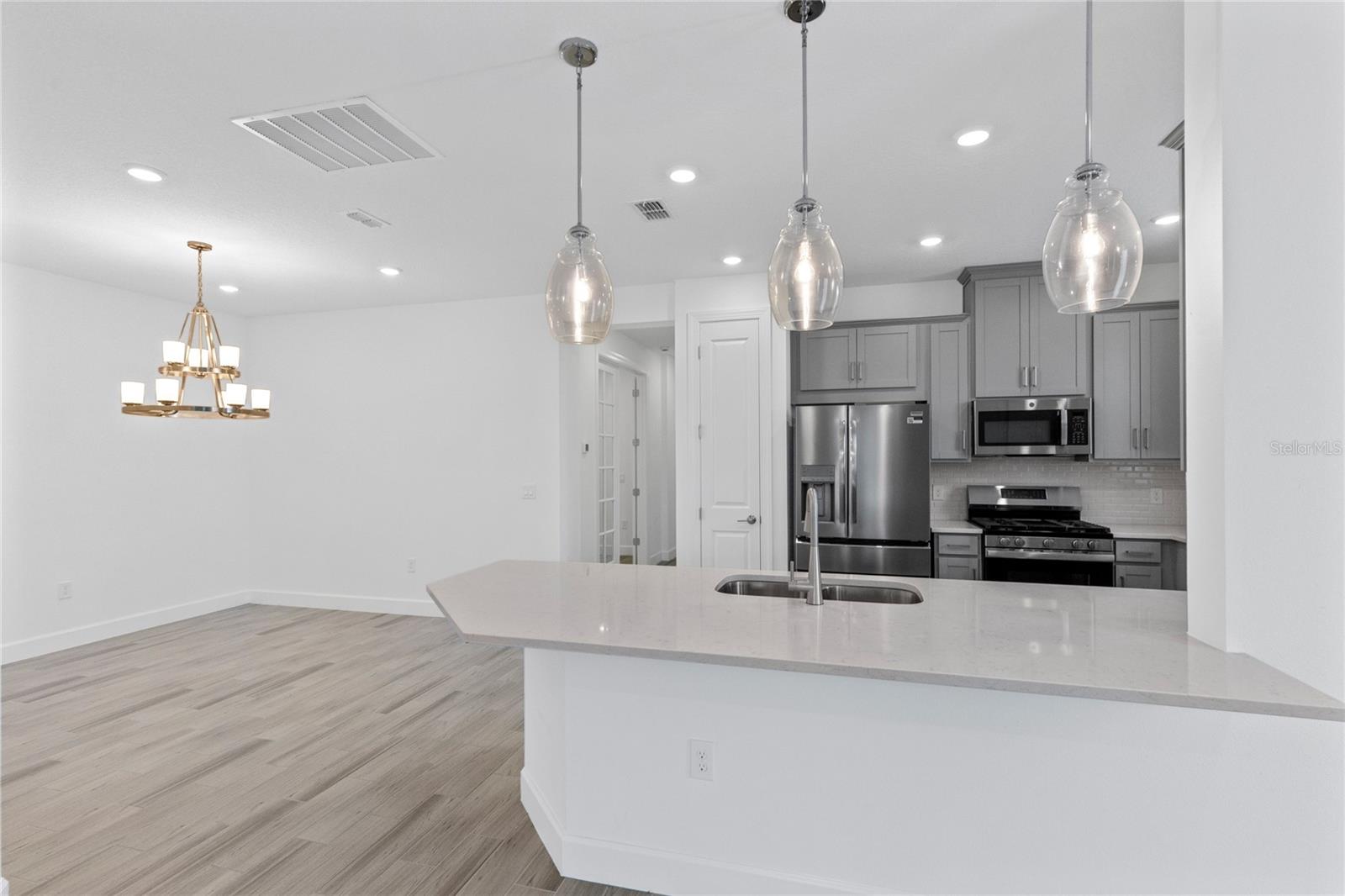 ESPLANADE AT CENTER LAKE RANCH - Residential