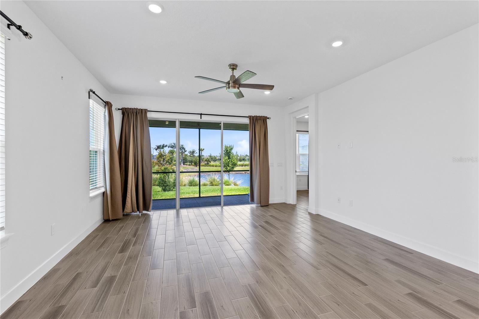 ESPLANADE AT CENTER LAKE RANCH - Residential