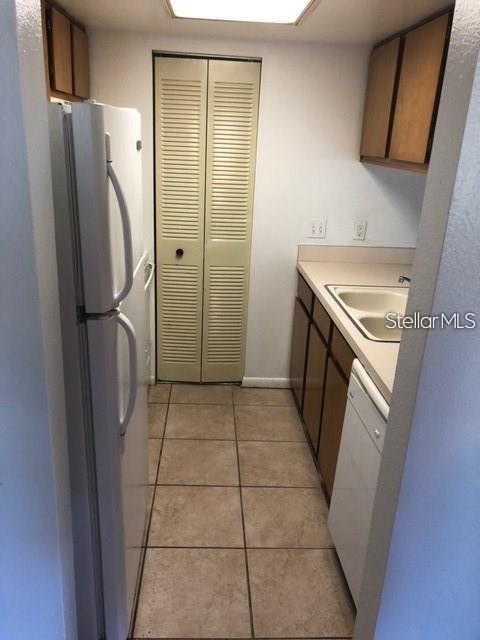WESTSHORE CLUB II A CONDO - Residential Lease