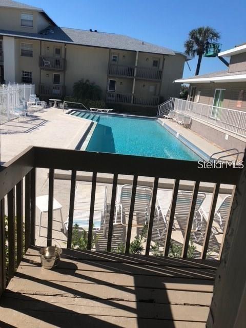 Move-in ready and easy to apply! This freshly painted 1-bedroom, 1-bath first-floor condominium is exceptionally clean and offers a desirable pool view. Featuring easy-care flooring throughout with no carpet, this home also includes all appliances for added convenience.
Enjoy a prime South Tampa location with quick access to MacDill Air Force Base, Downtown Tampa, Tampa International Airport, the Westshore Marina District, shopping, dining, entertainment, and the area’s top-rated Gulf beaches. Perfect for anyone seeking comfort, convenience, and a low-maintenance lifestyle.