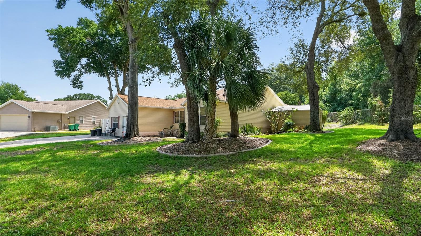 LADY LAKE OAK MEADOWS SUB - Residential