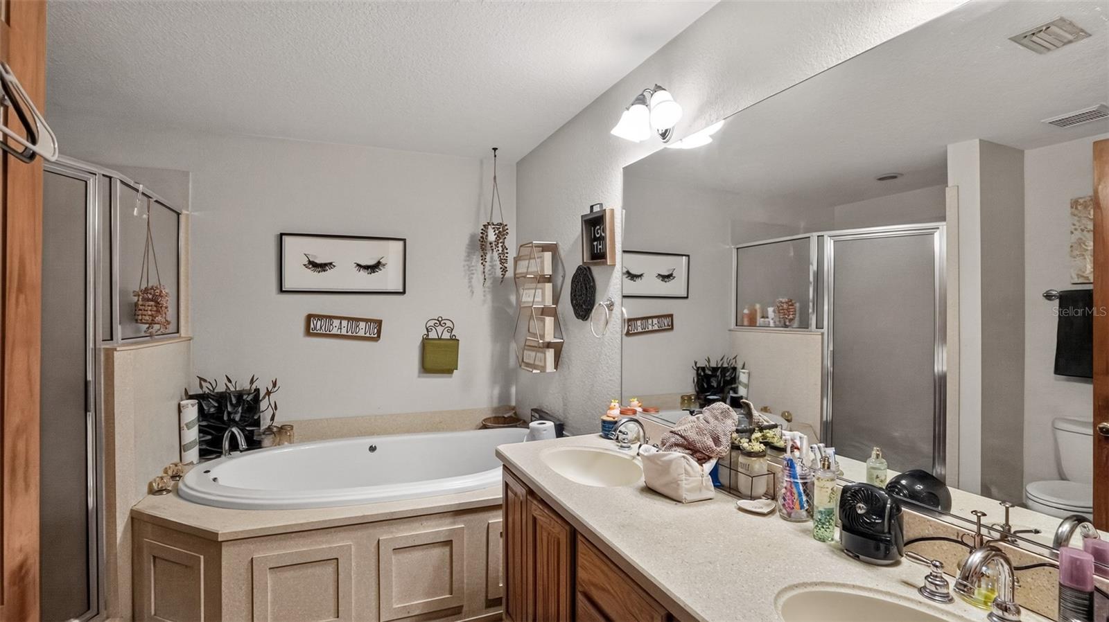 LADY LAKE OAK MEADOWS SUB - Residential