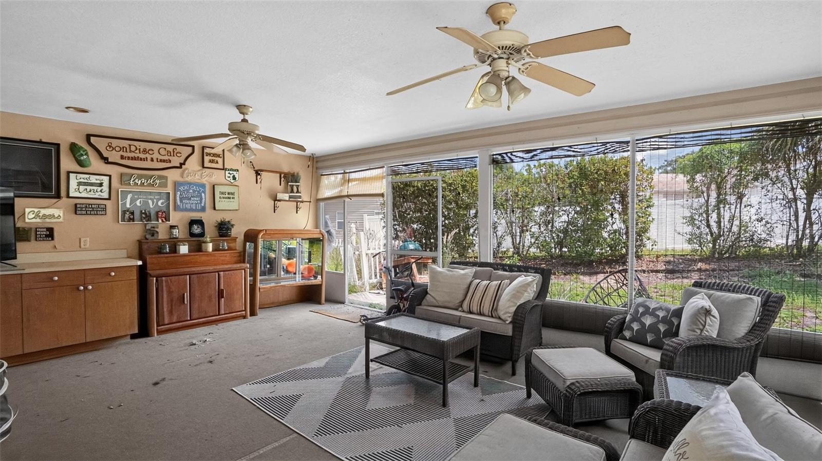 LADY LAKE OAK MEADOWS SUB - Residential