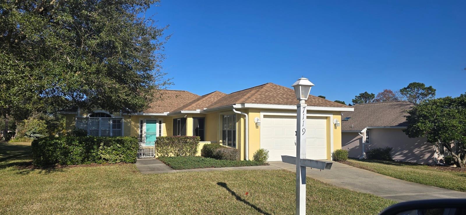 2 bed, 2 bath courtyard home in Oak Run Golfview! 55+ community.  Granite countertops and stainless steel appliances in kitchen.  Plantation shutters.  Screened patio overlooking courtyard.  Large living and dining area in addition to an eat-in dining area.  Washer and dryer in laundry closet inside home.  2-car attached garage.  Lawn maintenance and pest control included.