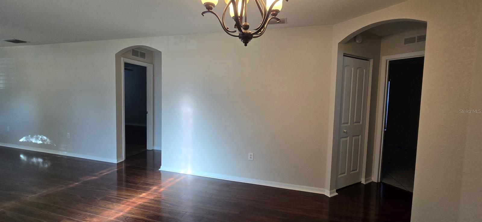 OAK RUN GOLFVIEW - Residential Lease