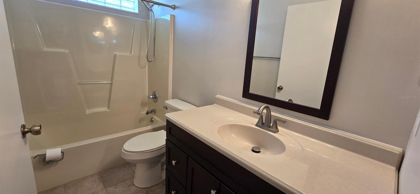 OAK RUN GOLFVIEW - Residential Lease