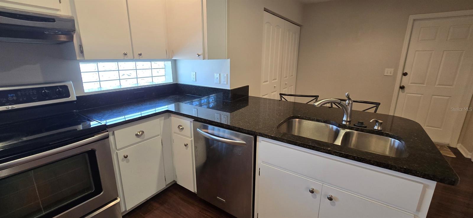 OAK RUN GOLFVIEW - Residential Lease
