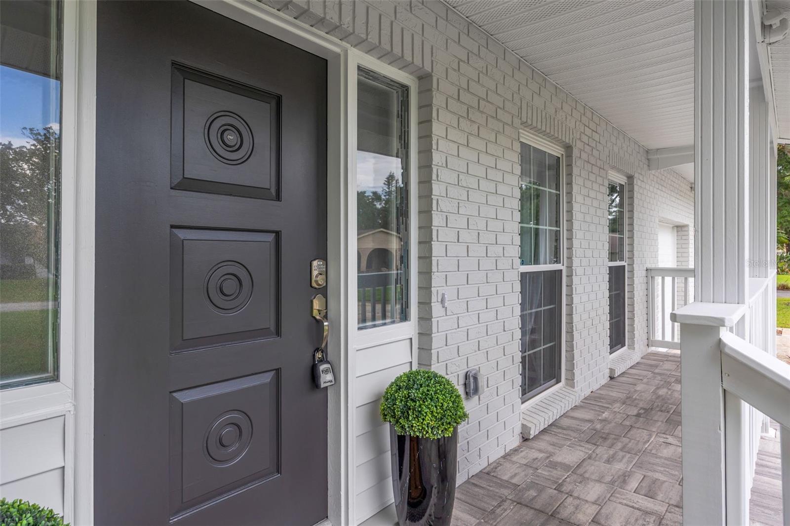 GROVE SHORE - Residential