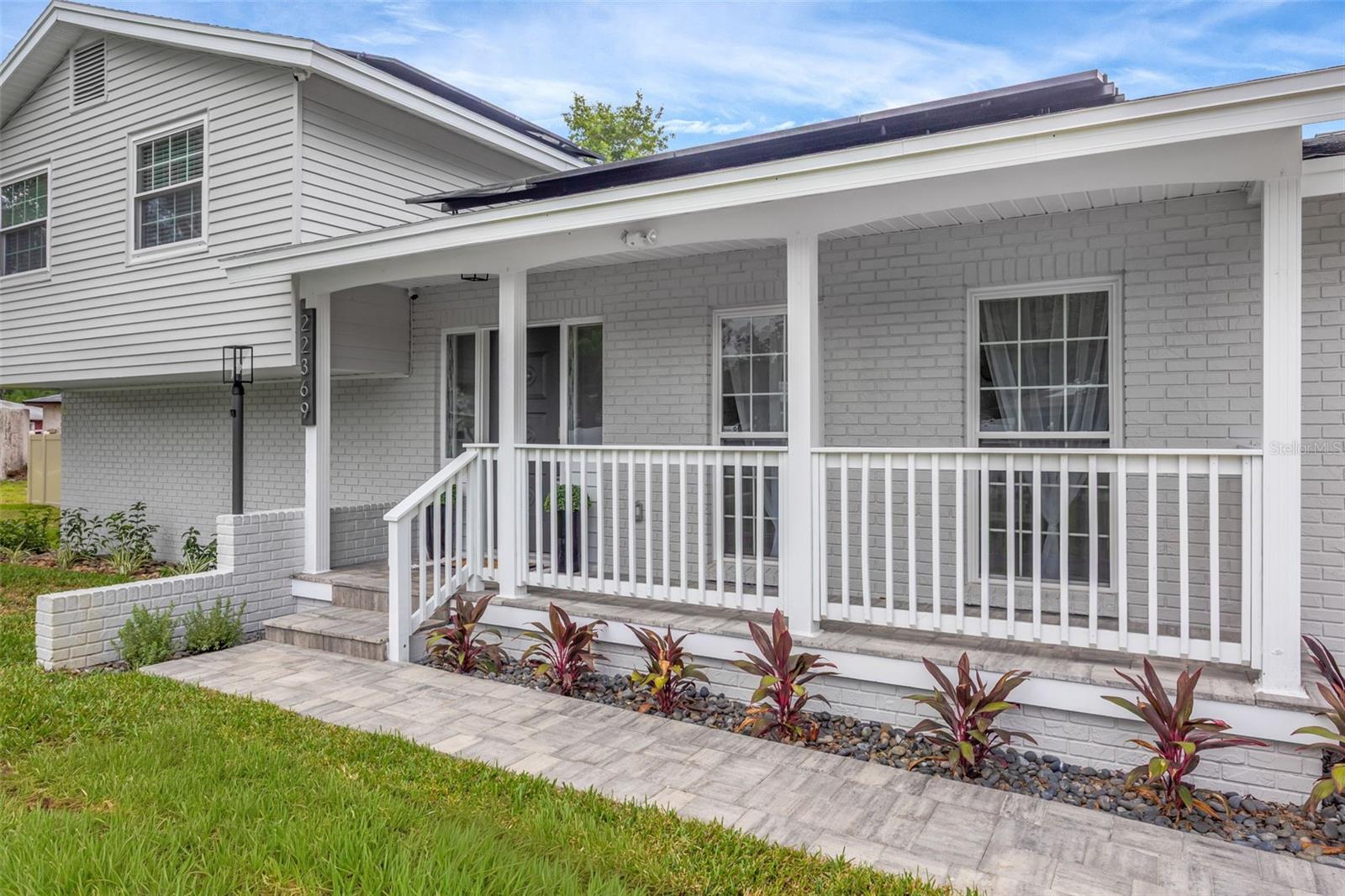 GROVE SHORE - Residential