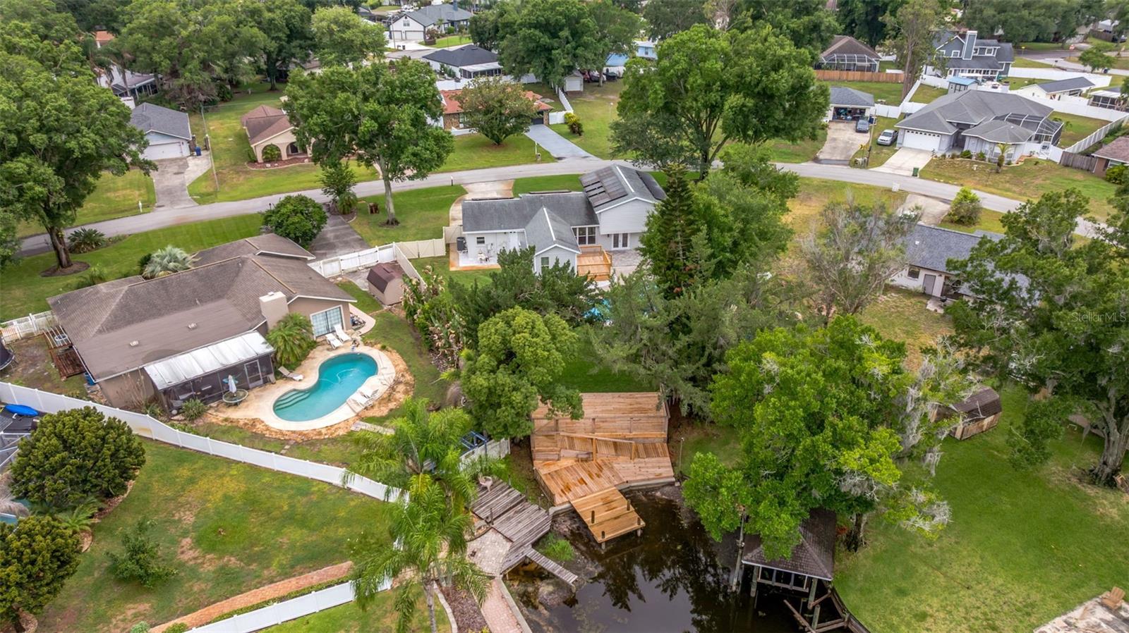 GROVE SHORE - Residential