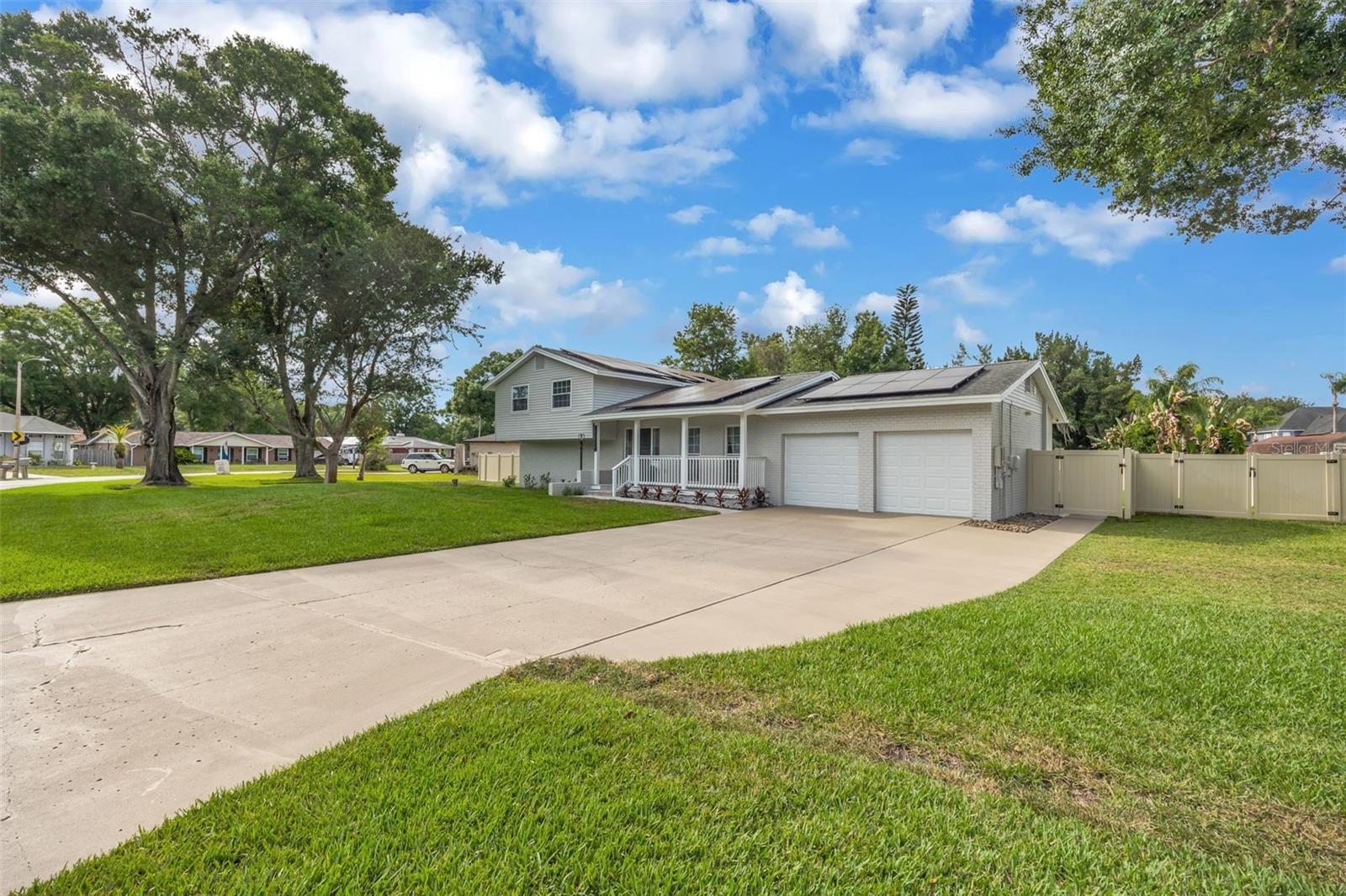 GROVE SHORE/LAKE PADGETT ESTATES - Residential