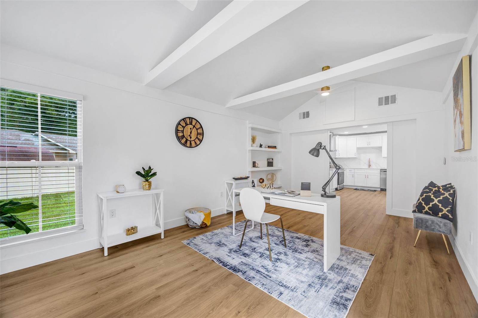 GROVE SHORE - Residential