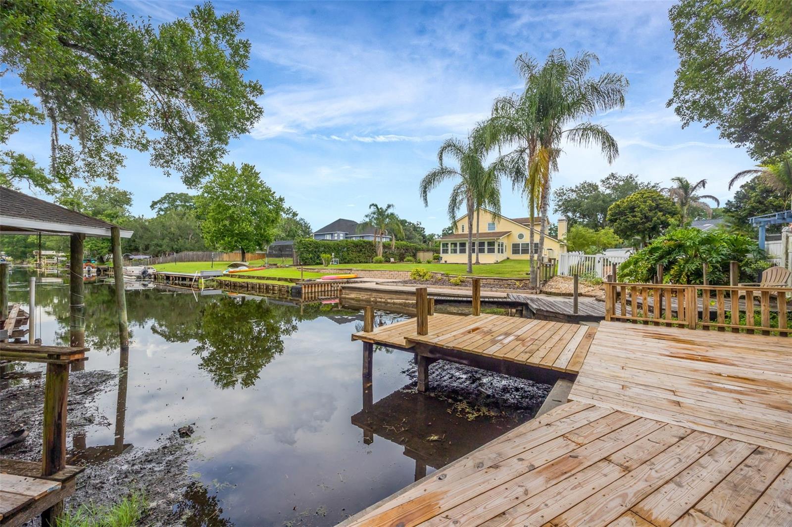 GROVE SHORE - Residential