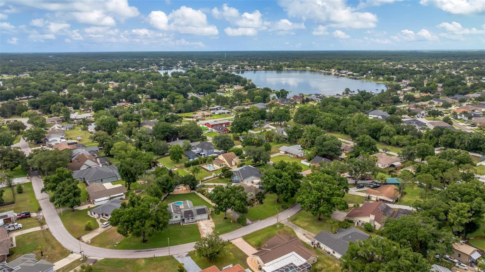 GROVE SHORE - Residential