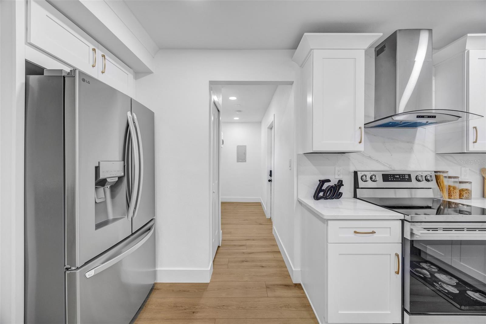 GROVE SHORE - Residential