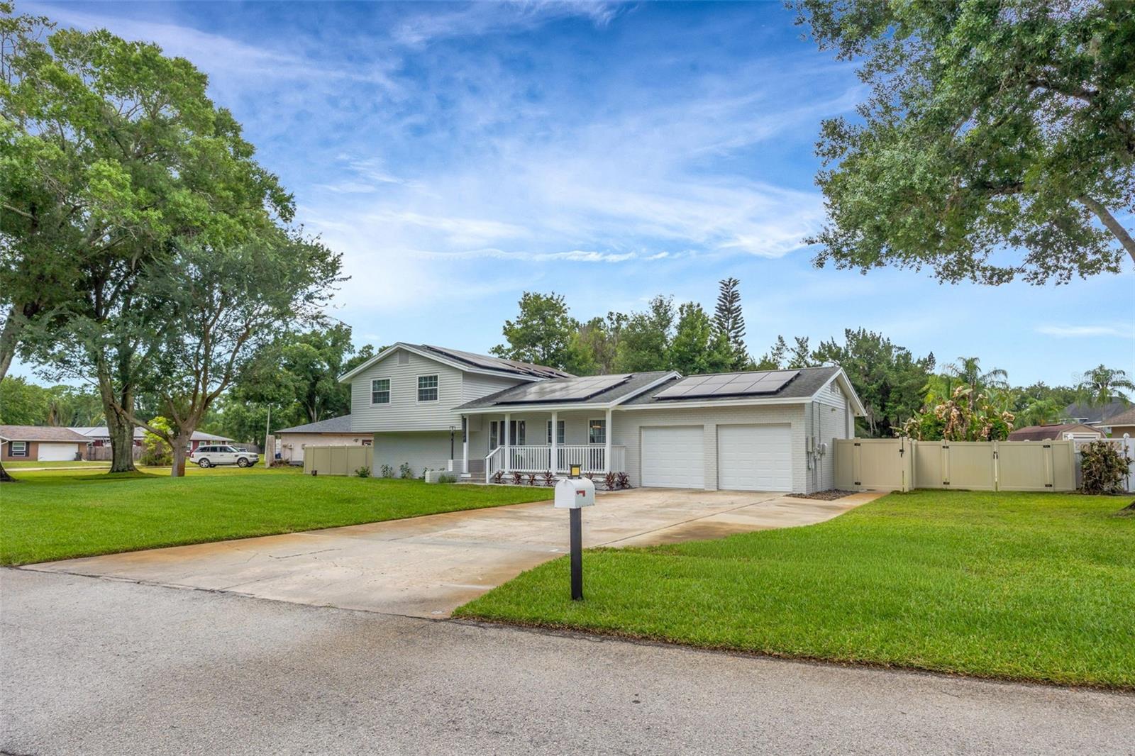 GROVE SHORE - Residential