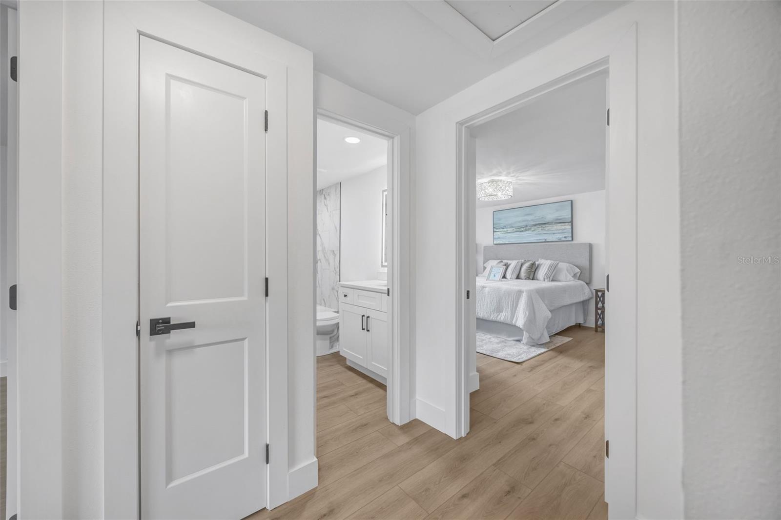 GROVE SHORE - Residential