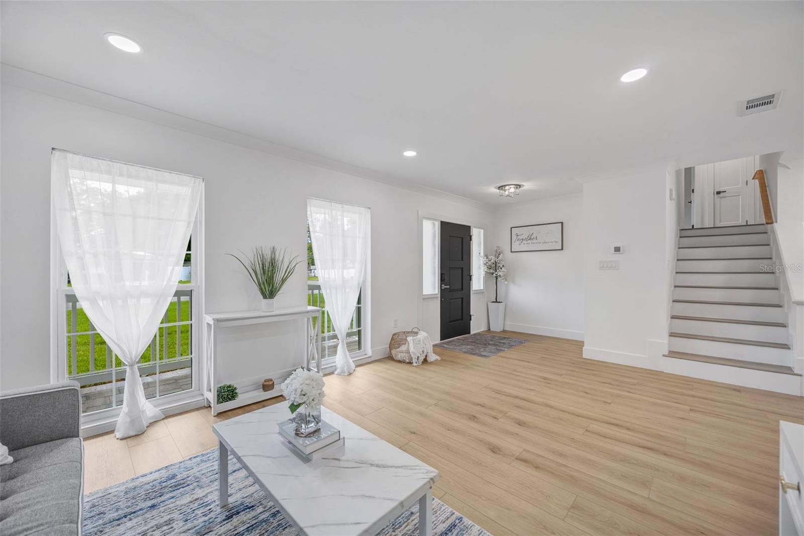 GROVE SHORE - Residential
