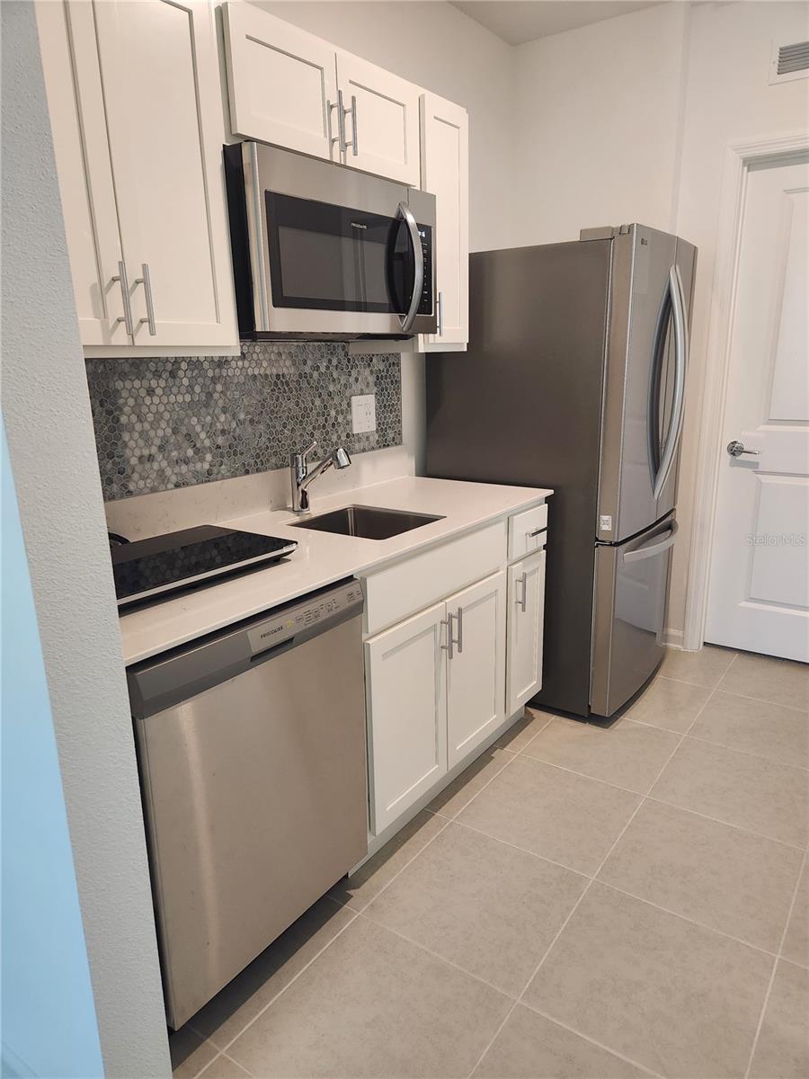 WELLNESS RDG PH 1-A - Residential Lease