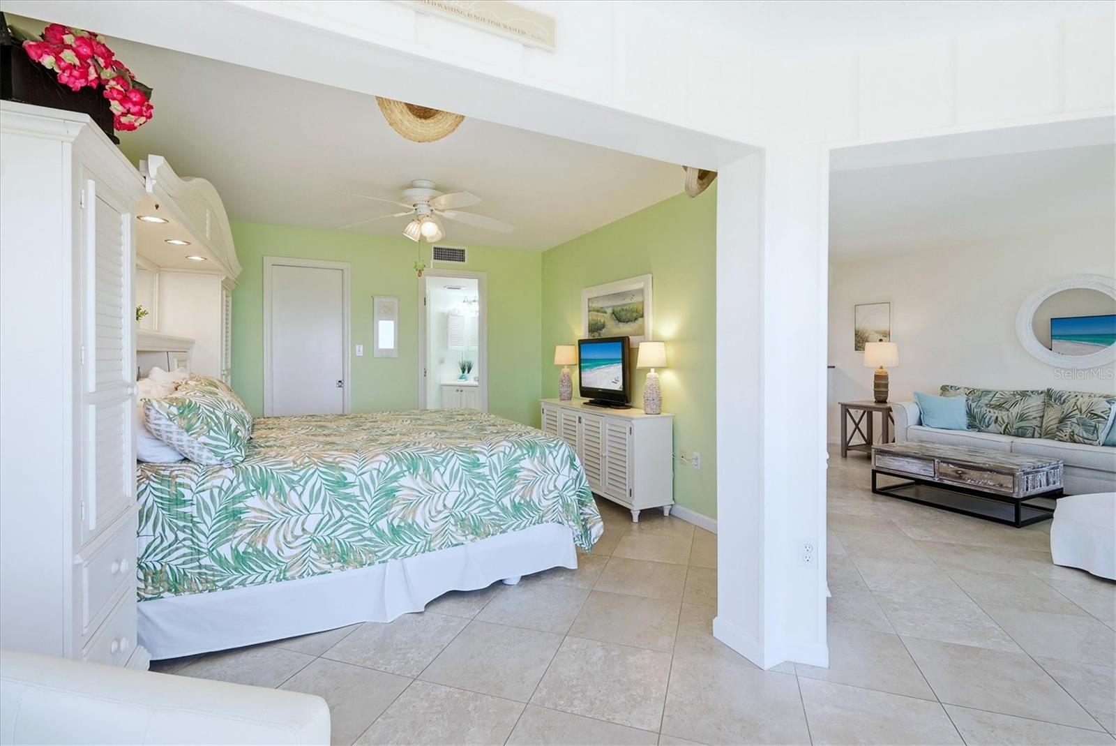 BEACH CHALET BLD G - Residential