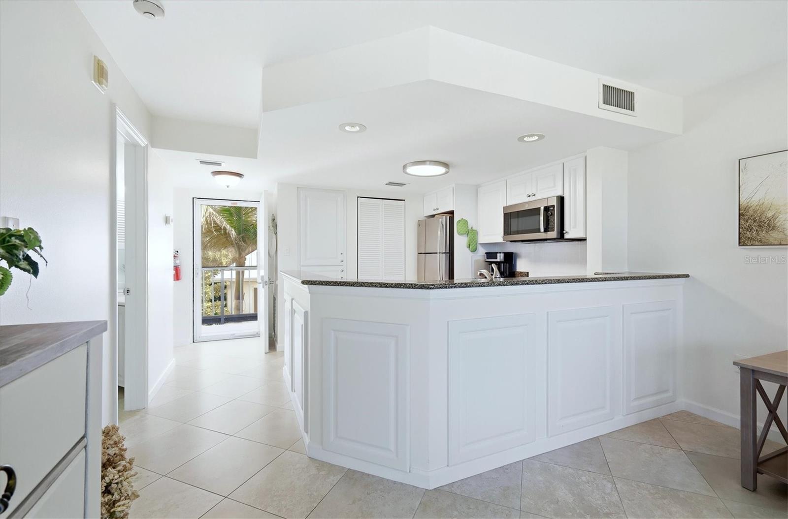 BEACH CHALET BLD G - Residential