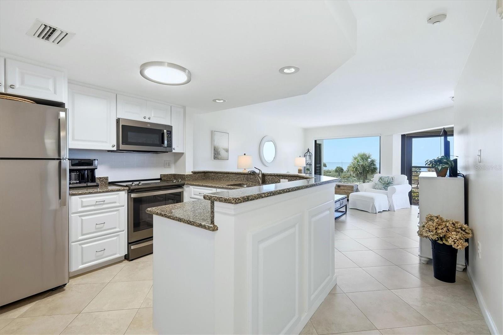 BEACH CHALET BLD G - Residential