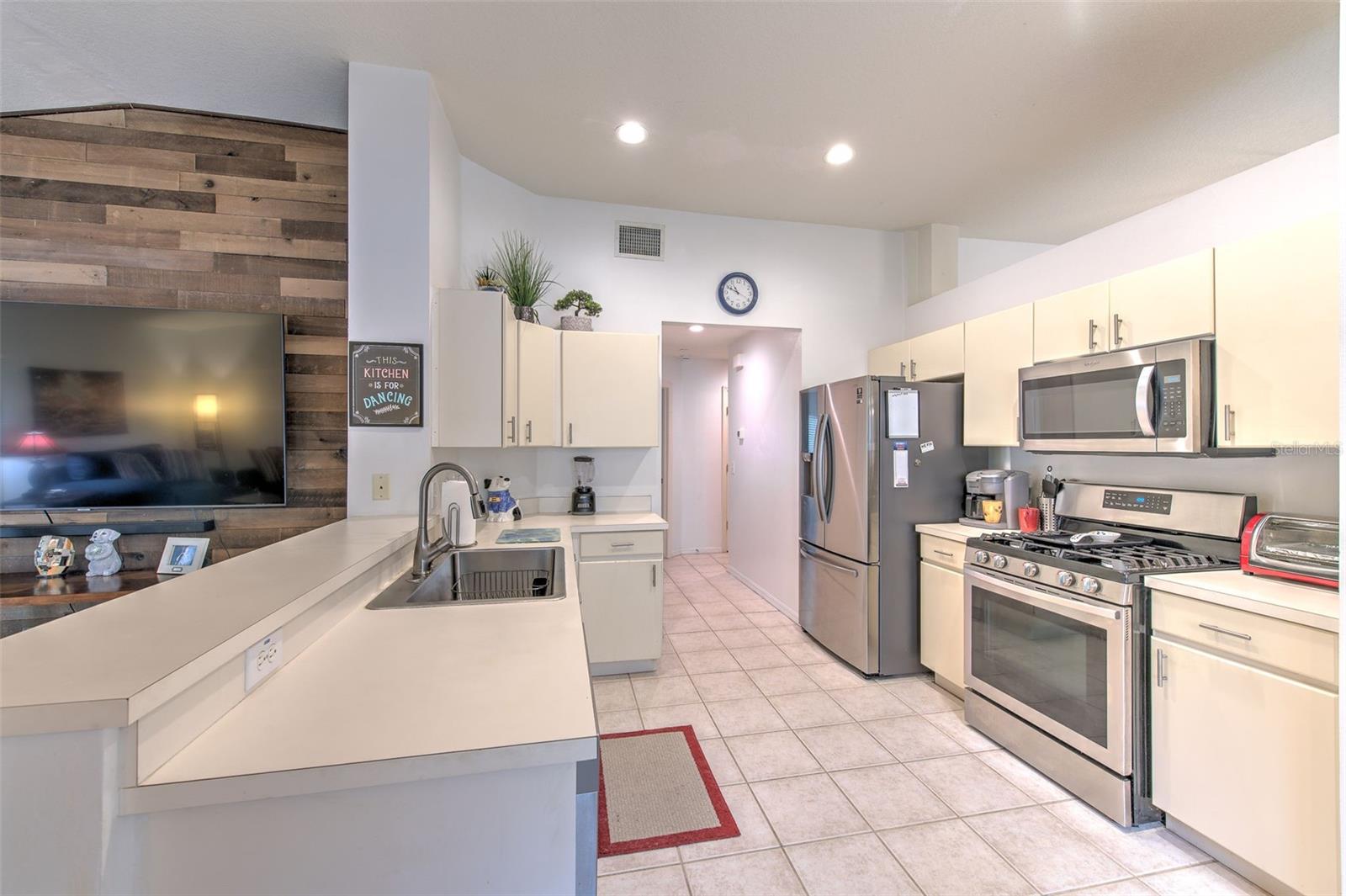 MEADOW POINTE PRCL 17 UN 3 - Residential