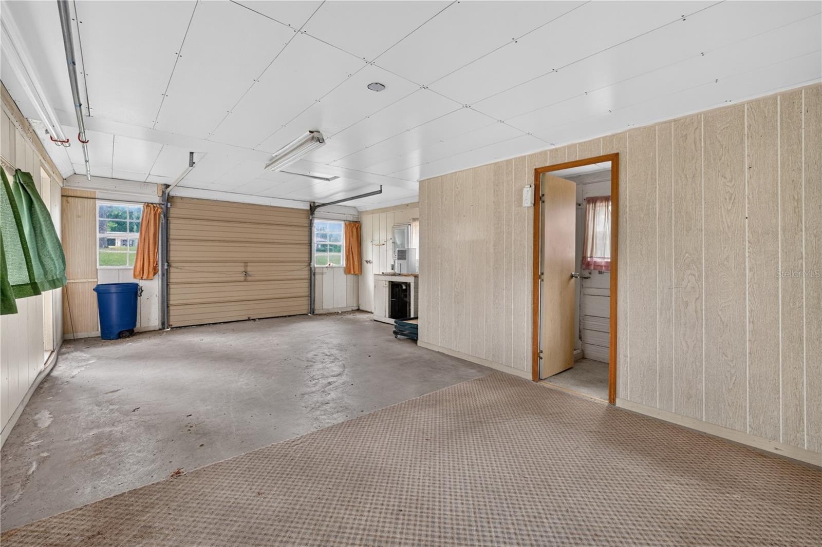 TOWN/BELLEVIEW - Residential