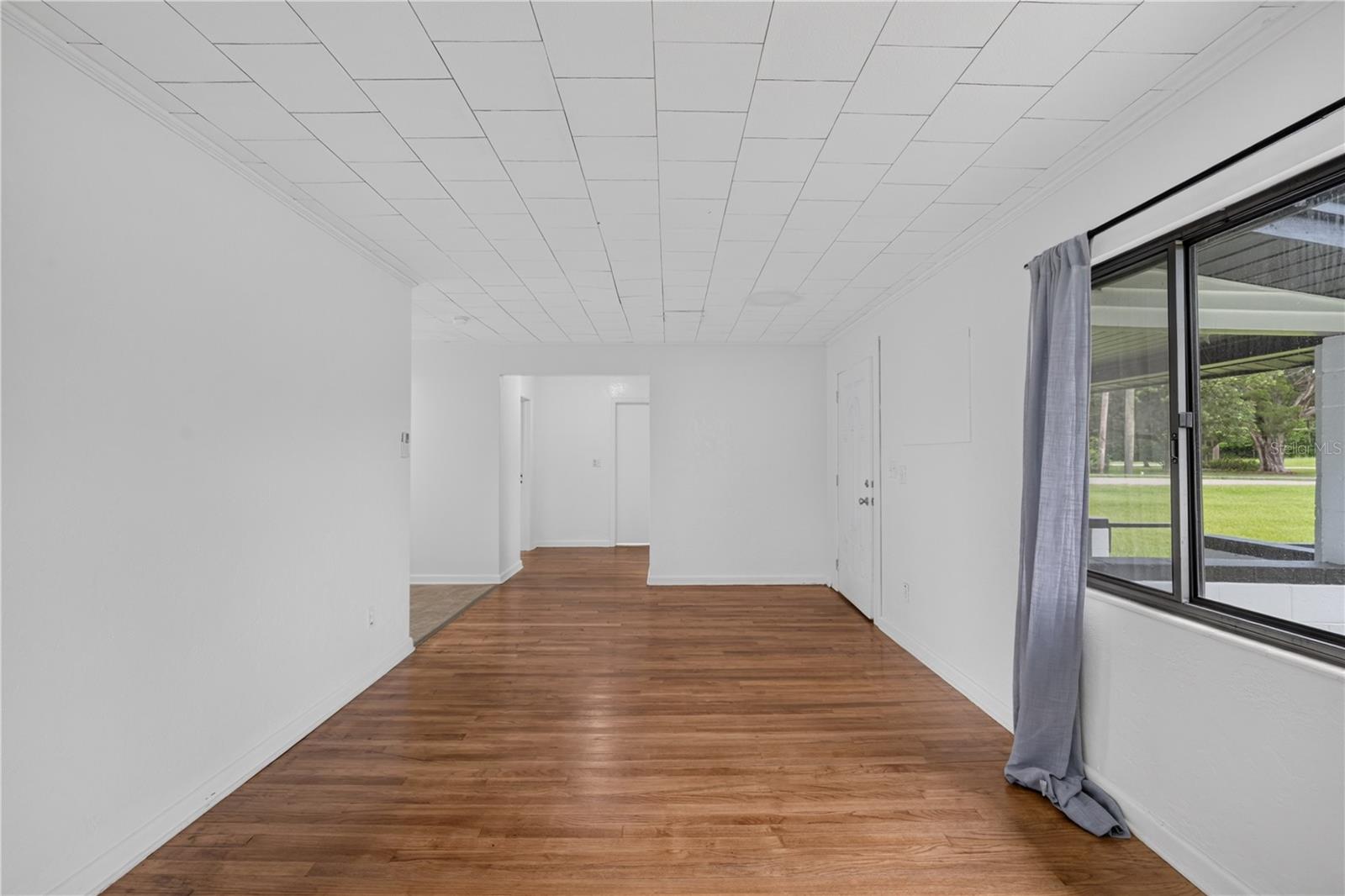 TOWN/BELLEVIEW - Residential