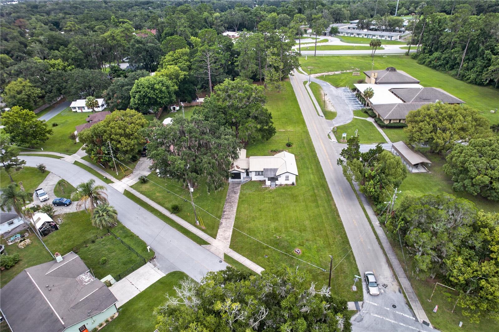 TOWN/BELLEVIEW - Residential