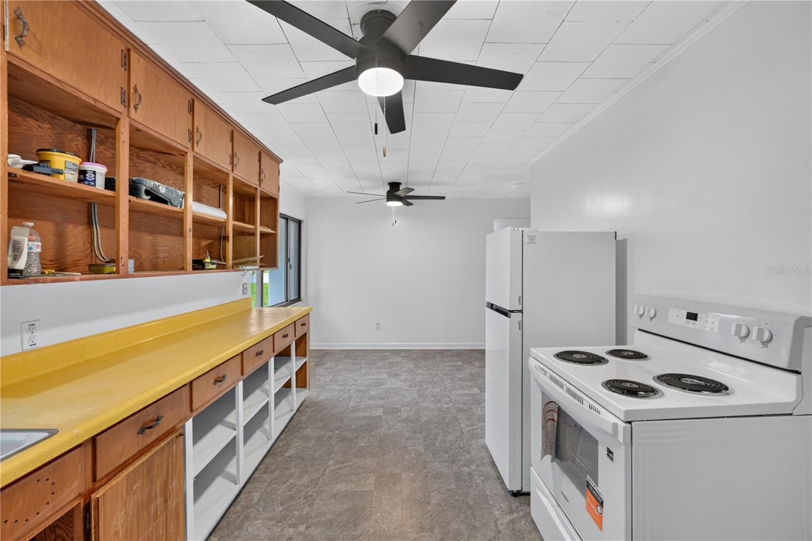 TOWN/BELLEVIEW - Residential