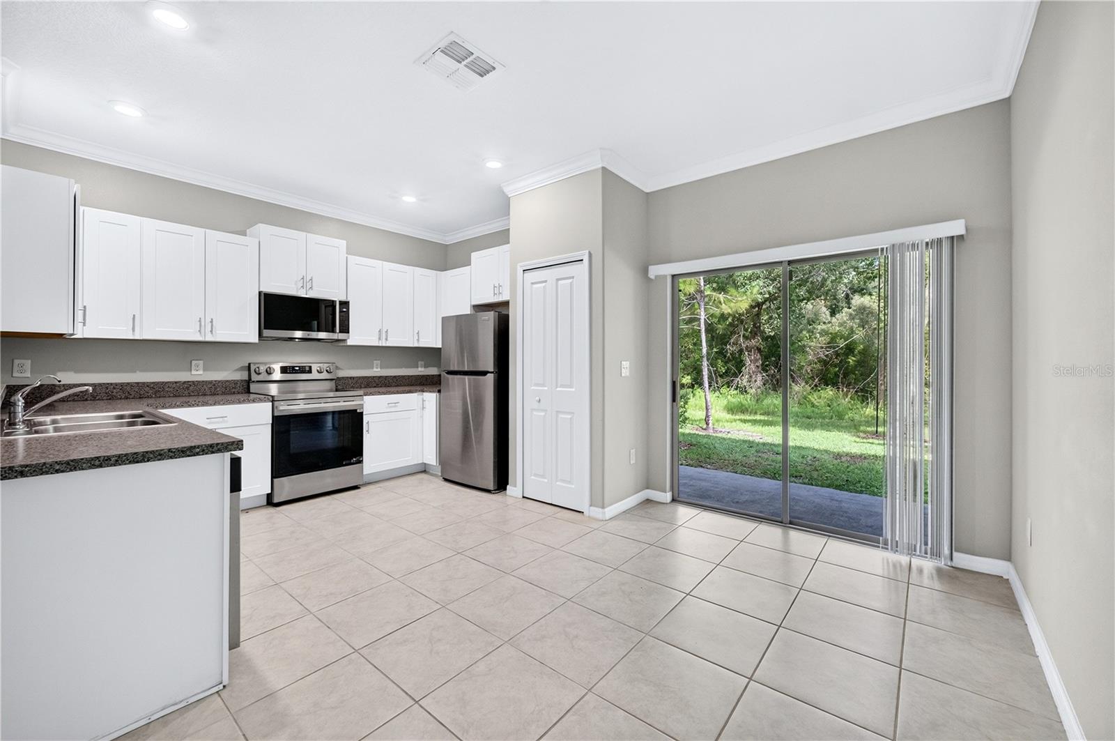 SUMMERFIELD TR 19 TWNHMS - Residential