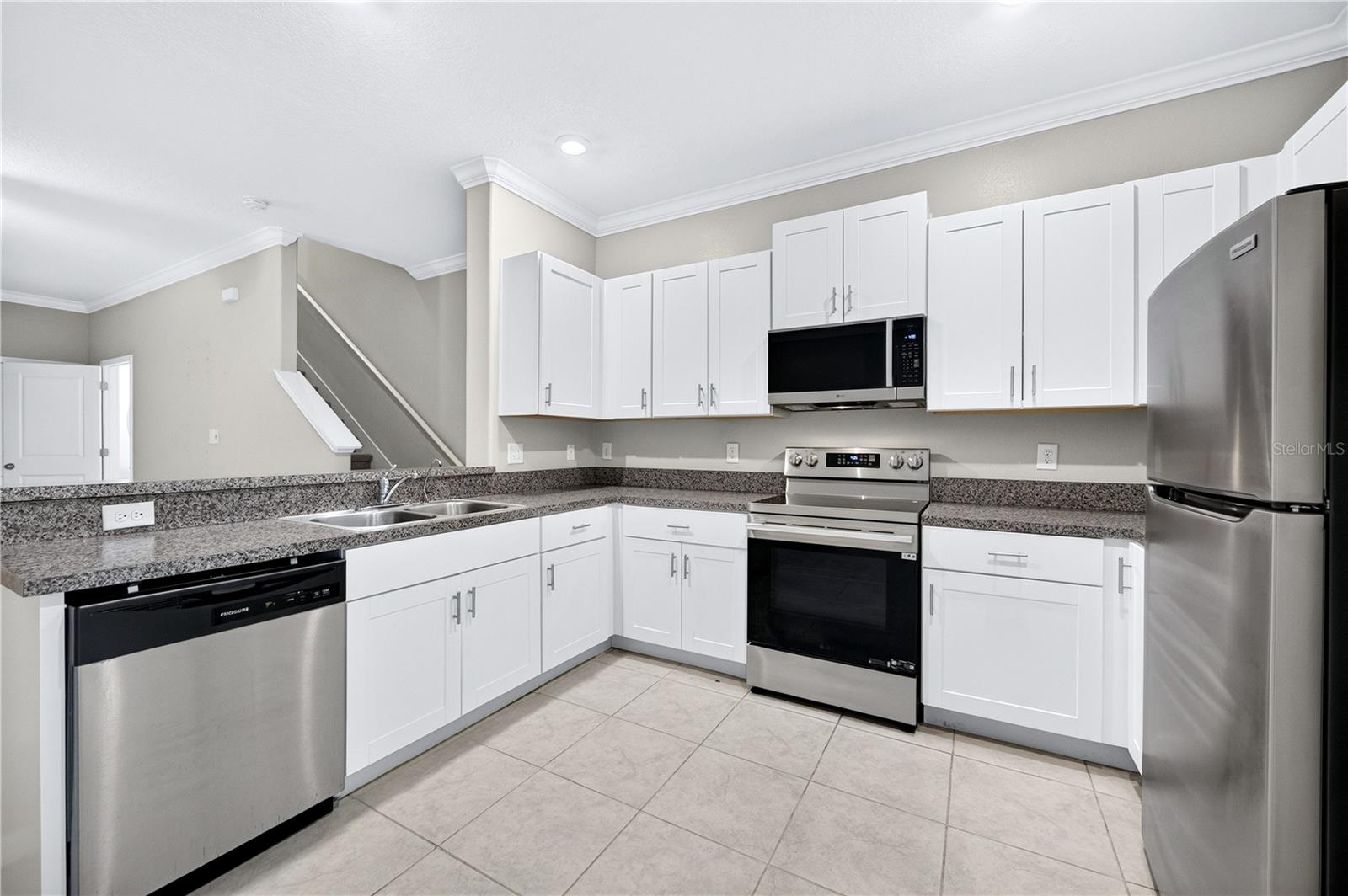 SUMMERFIELD TR 19 TWNHMS - Residential