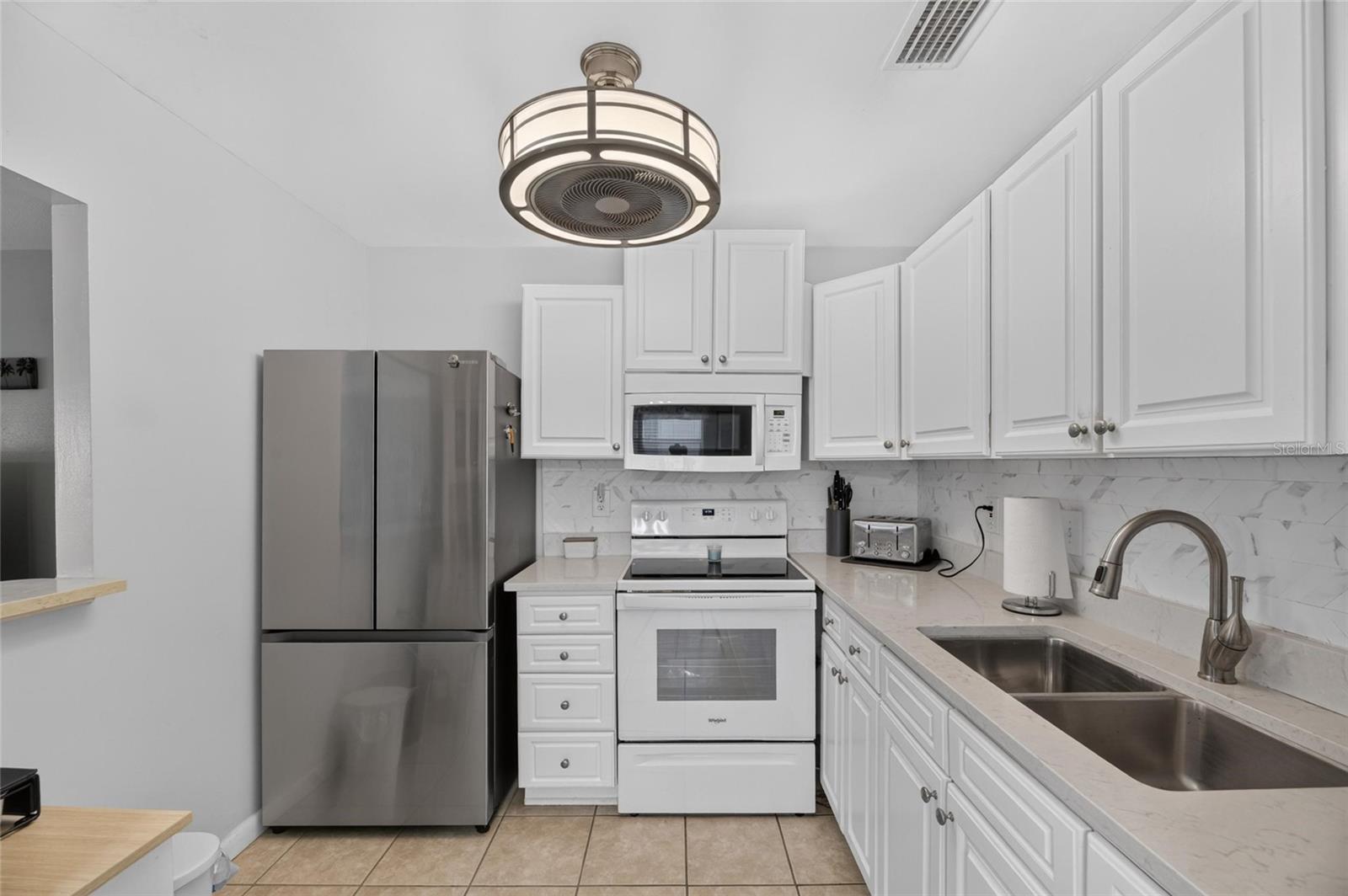 DORCHESTER B CONDO - Residential