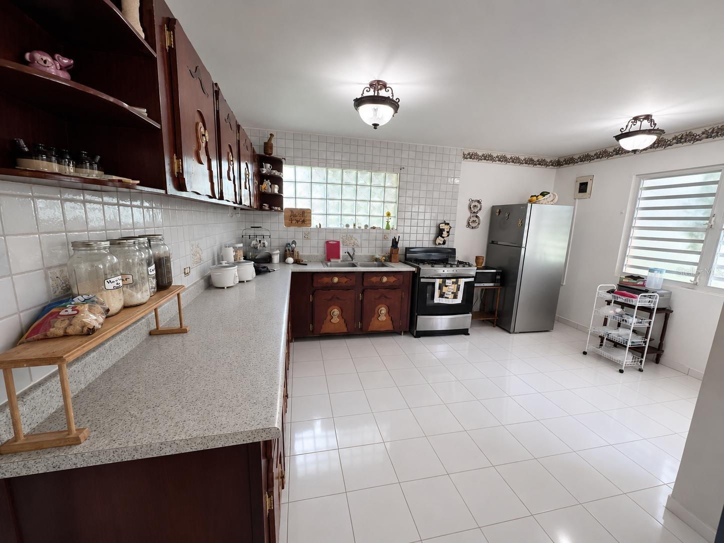 COMM MARIA ANTONIA - Residential