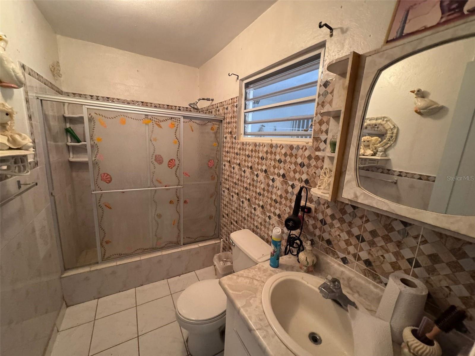 COMM MARIA ANTONIA - Residential