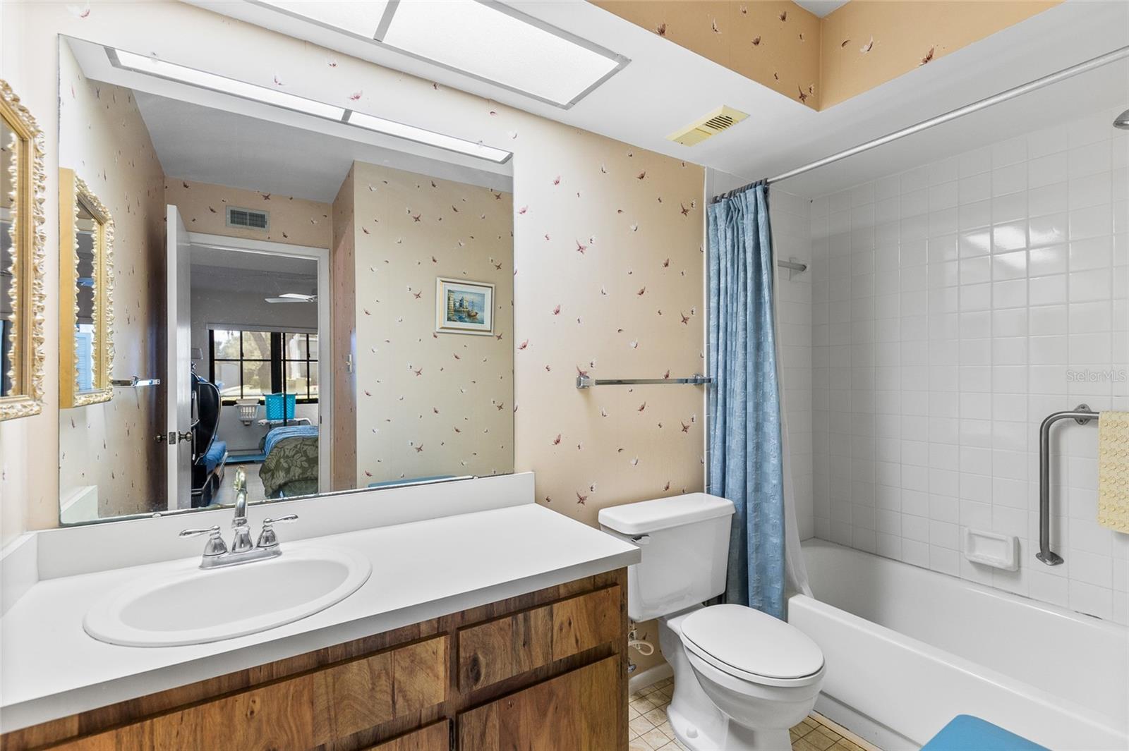 INVERNESS CONDO - Residential