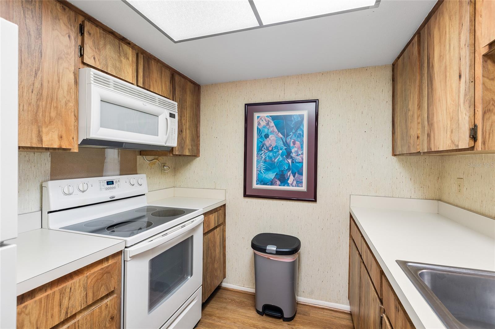 INVERNESS CONDO - Residential