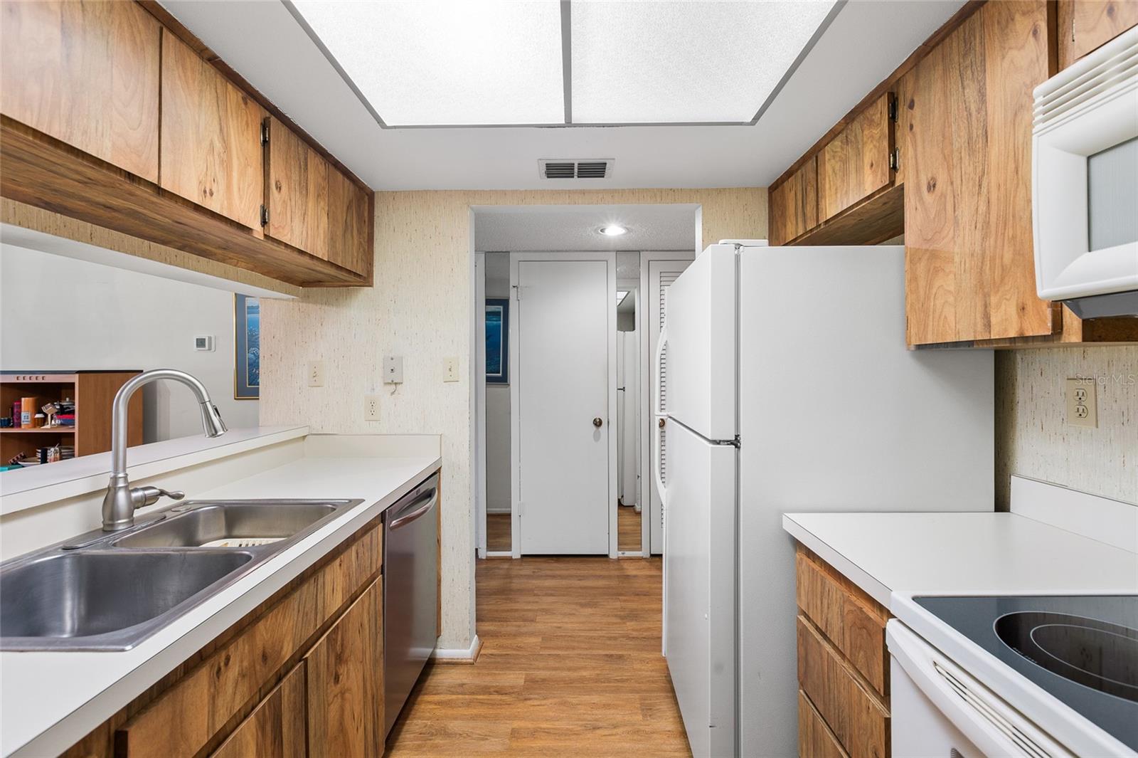 INVERNESS CONDO - Residential