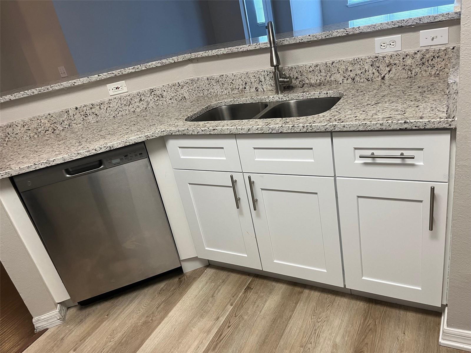 HAMPTONS/METROWEST - Residential Lease