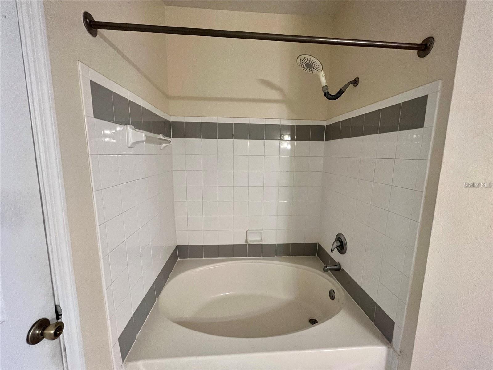 HAMPTONS/METROWEST - Residential Lease
