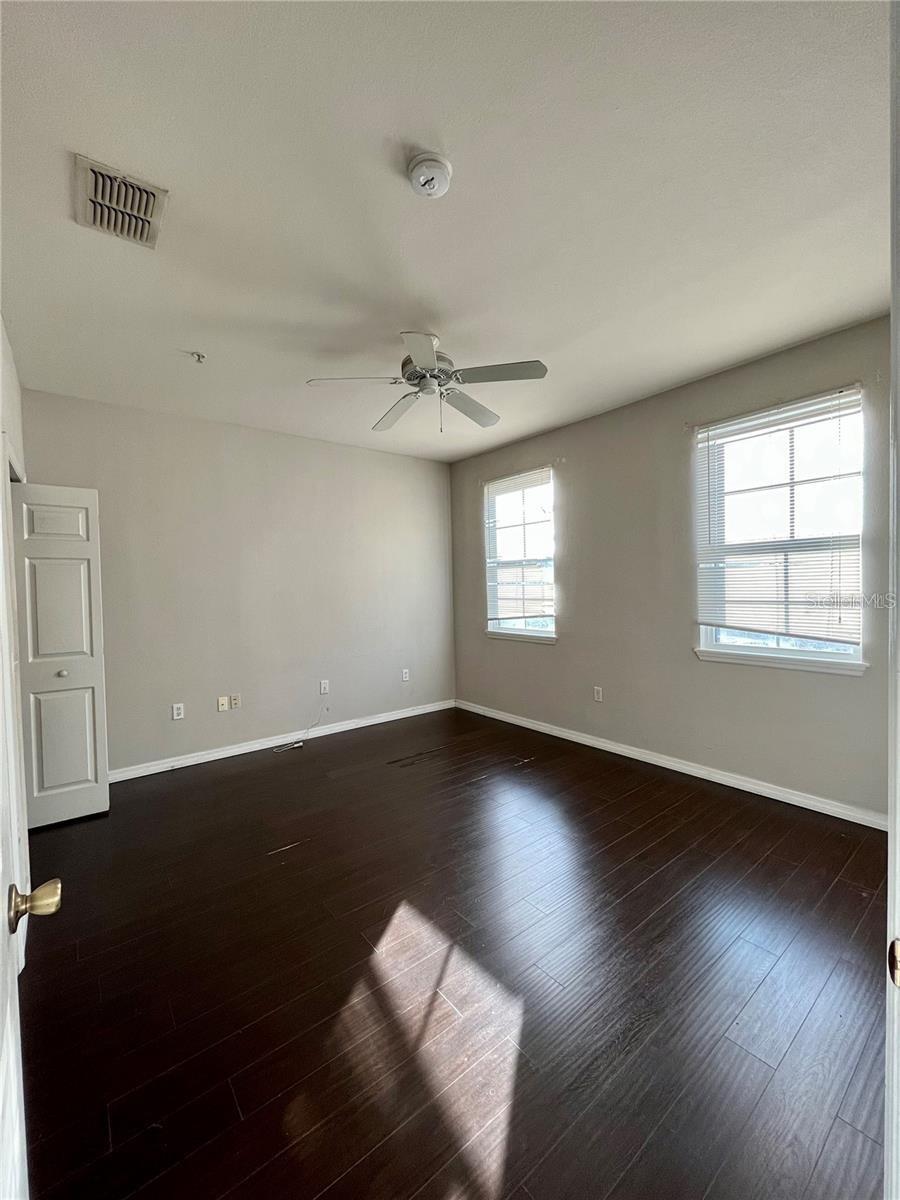 HAMPTONS/METROWEST - Residential Lease
