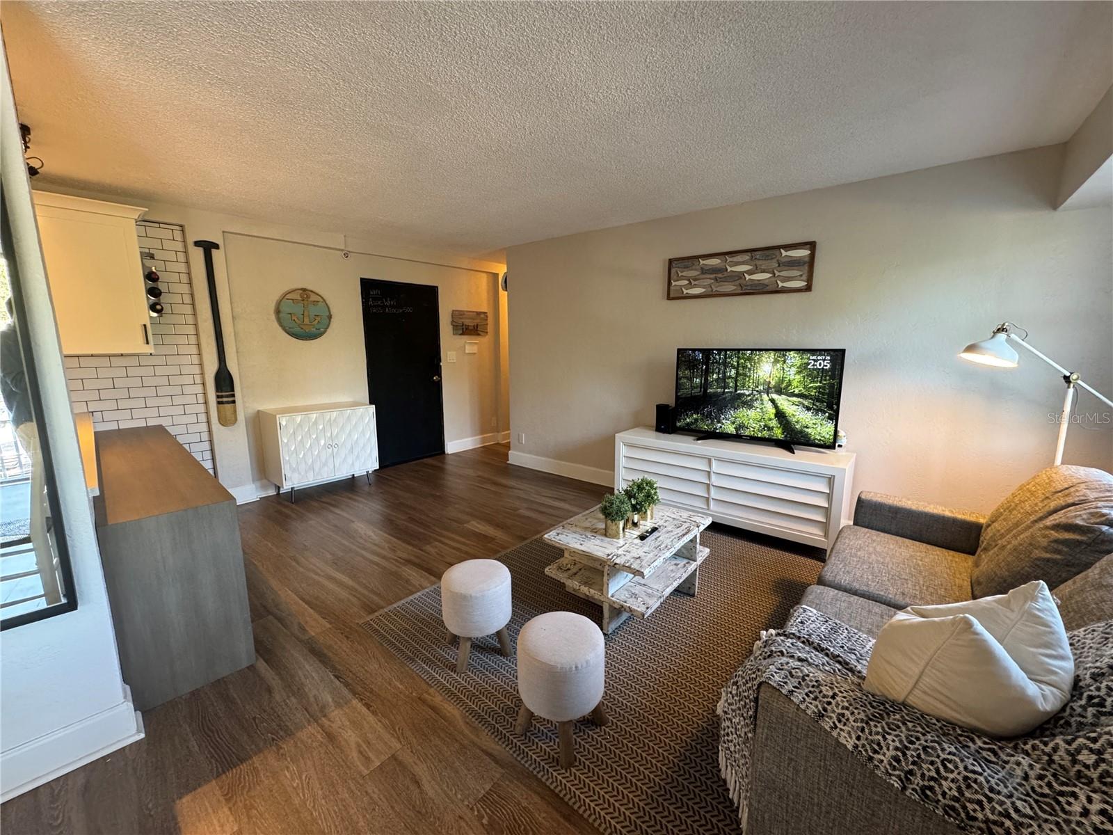 THE WAVE CONDO - Residential Lease