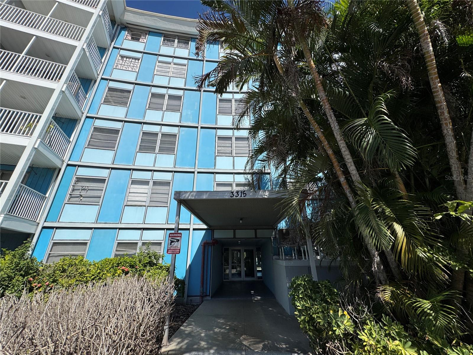 THE WAVE CONDO - Residential Lease