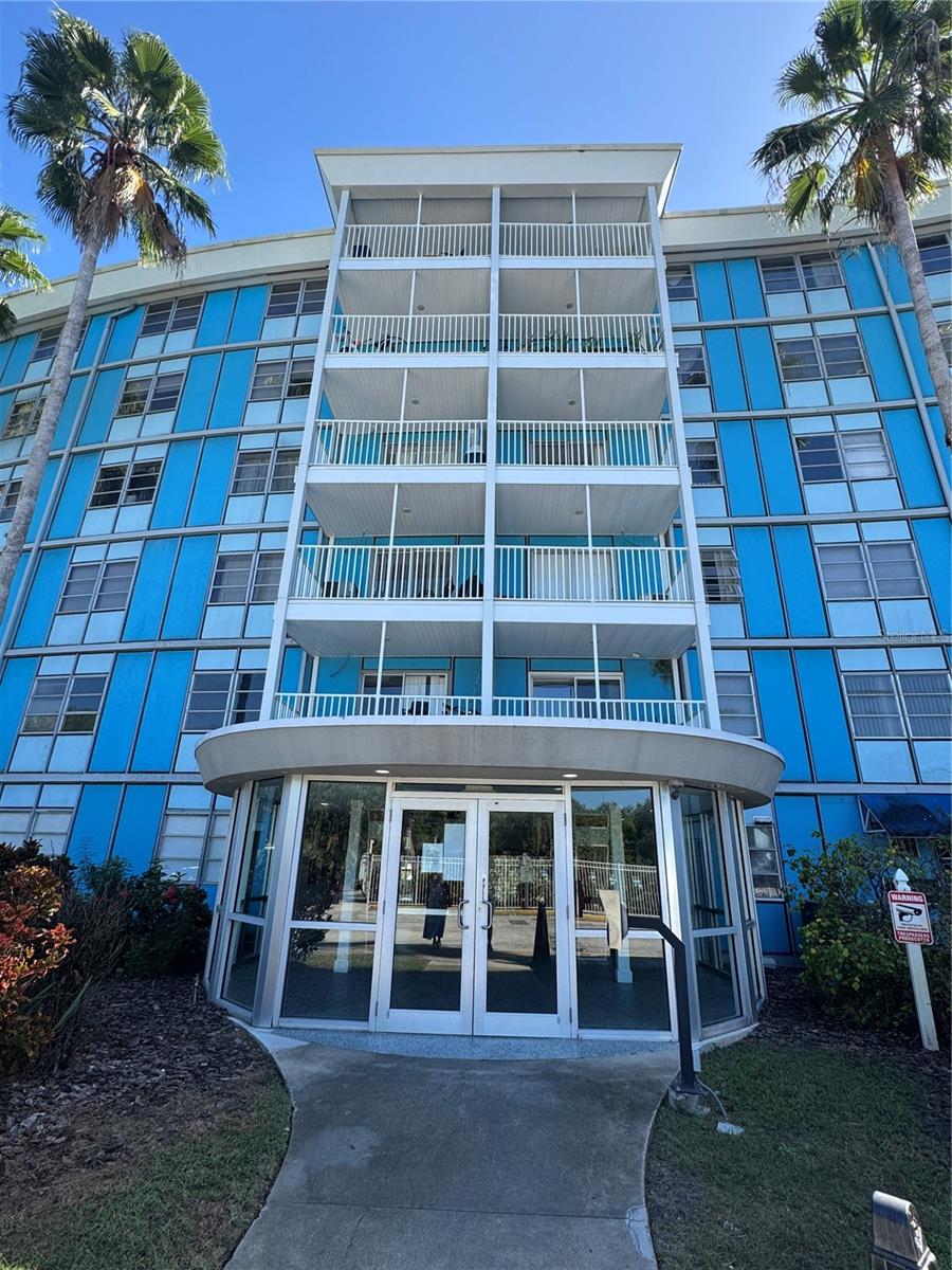 THE WAVE CONDO - Residential Lease