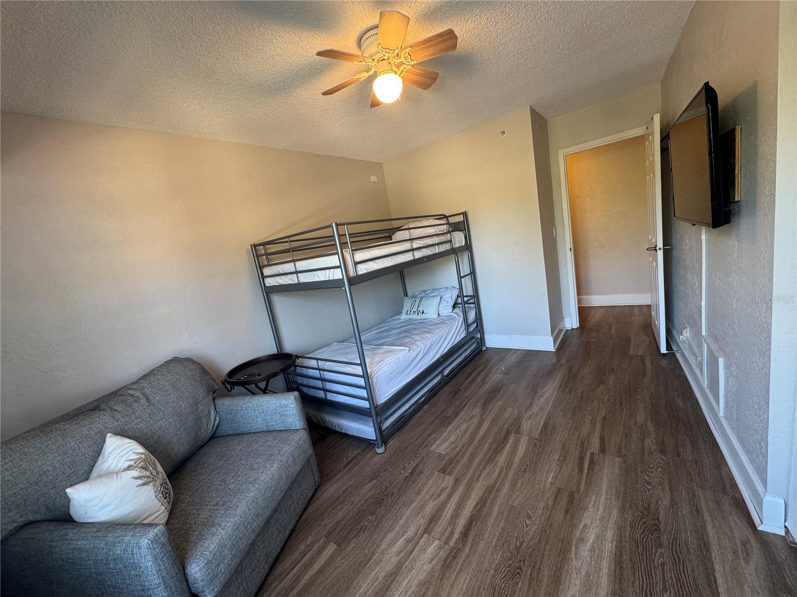 THE WAVE CONDO - Residential Lease