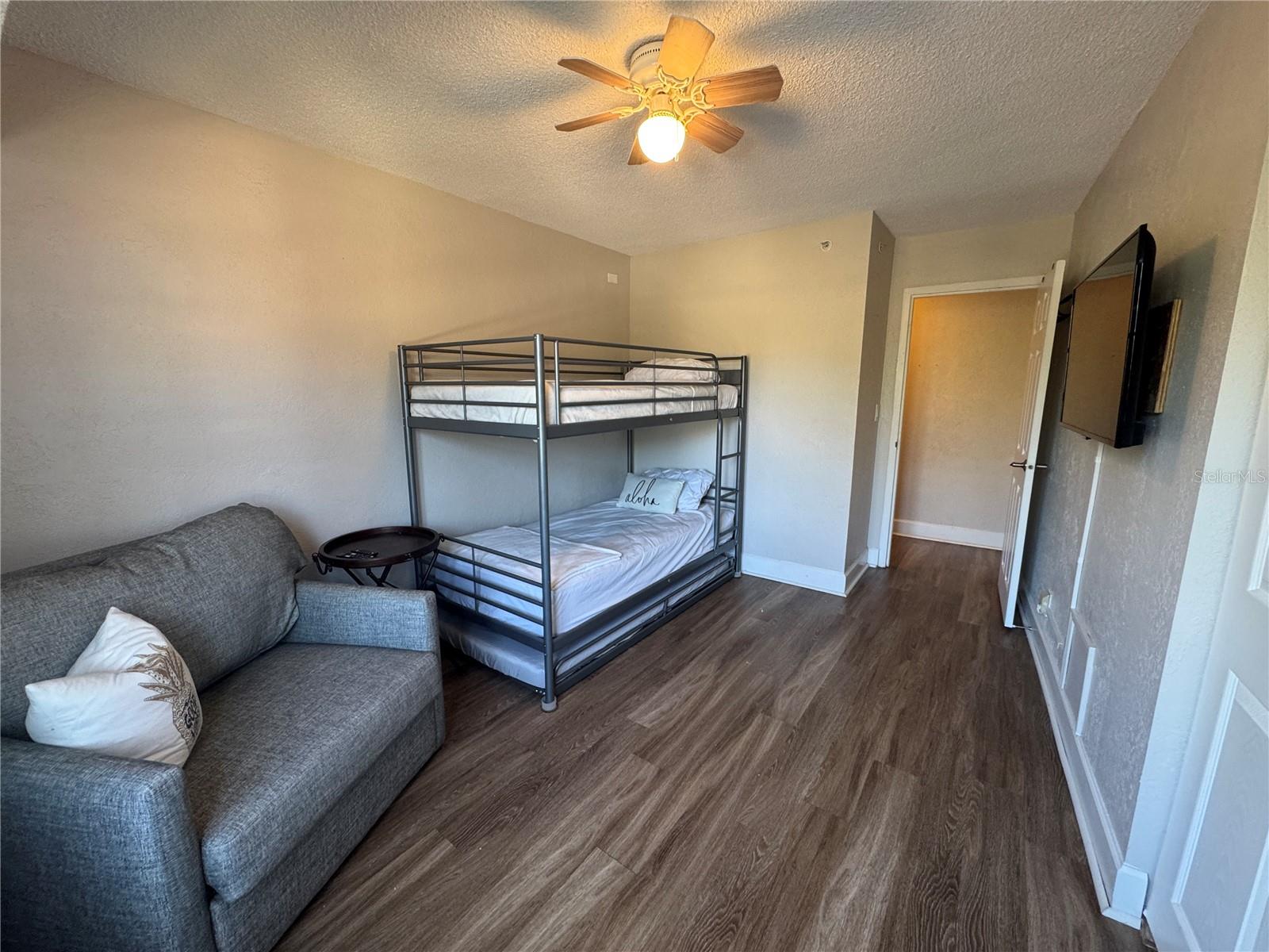 THE WAVE CONDO - Residential Lease
