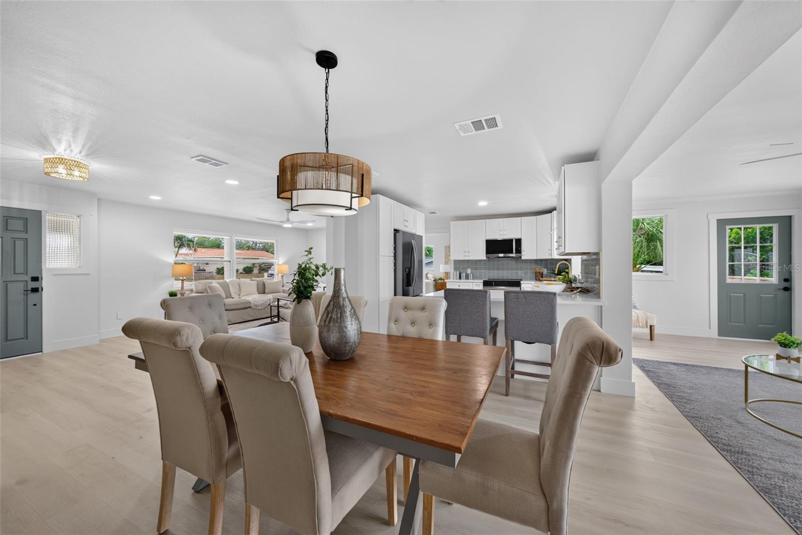 HARBOR HILLS - Residential
