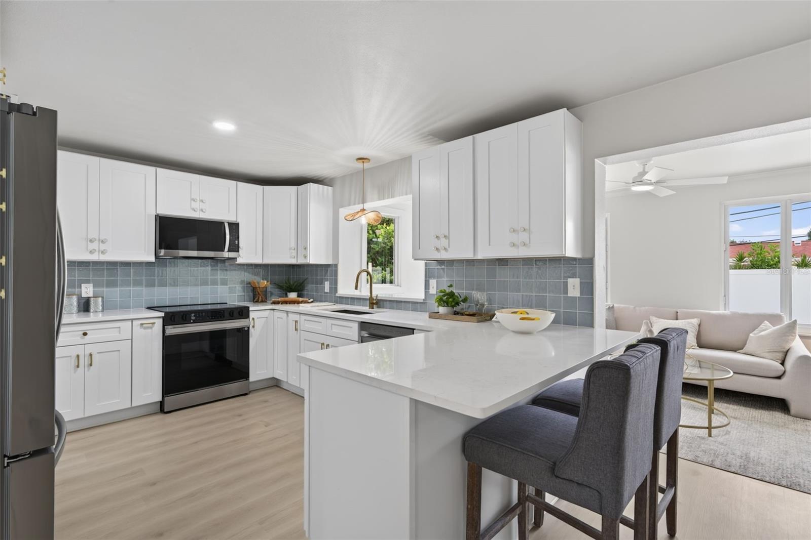 HARBOR HILLS - Residential