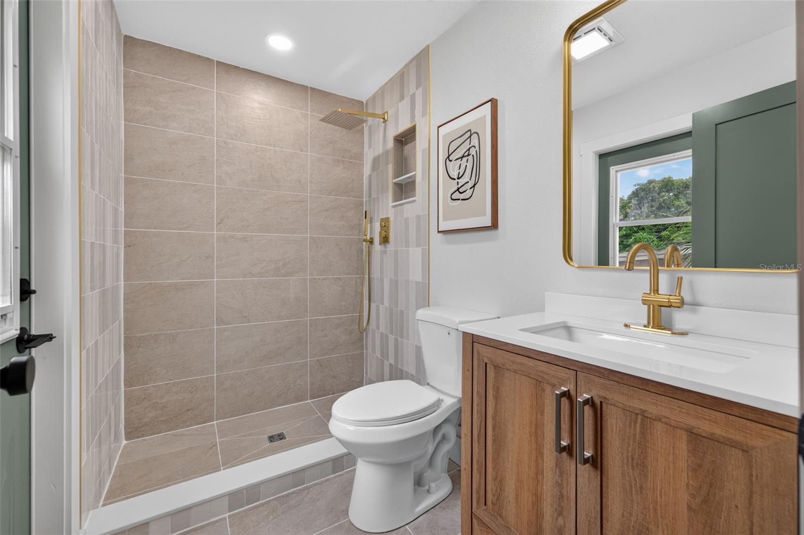 HARBOR HILLS - Residential